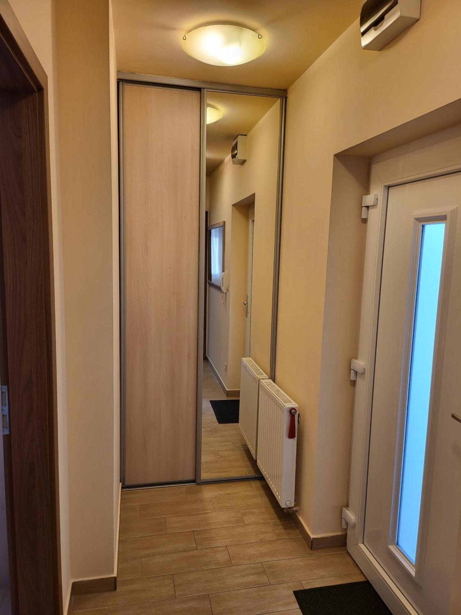 Triangol Apartman: Fuerdo, Belvaros, Egyetem Apartman Győr Kültér fotó